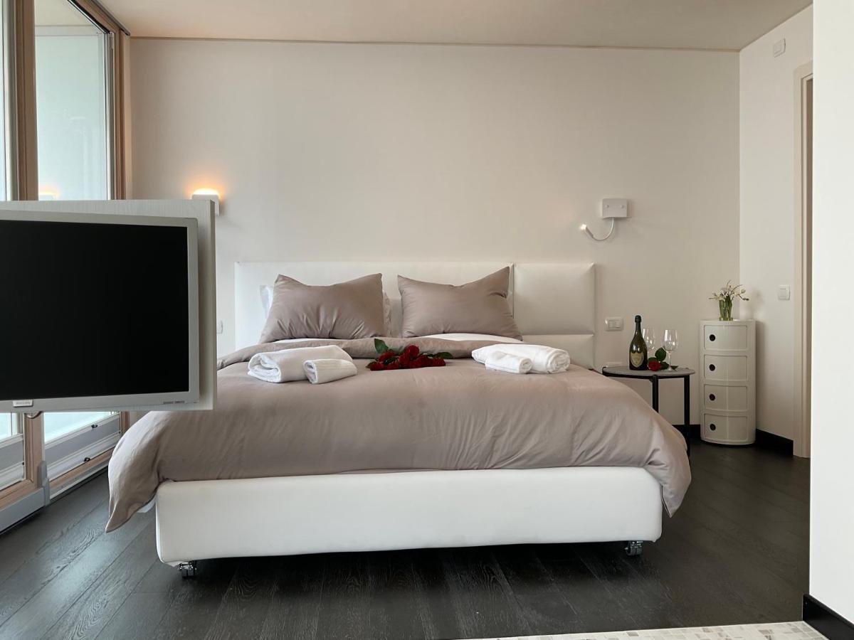 Grand Apartment Sissi Trieste Luaran gambar